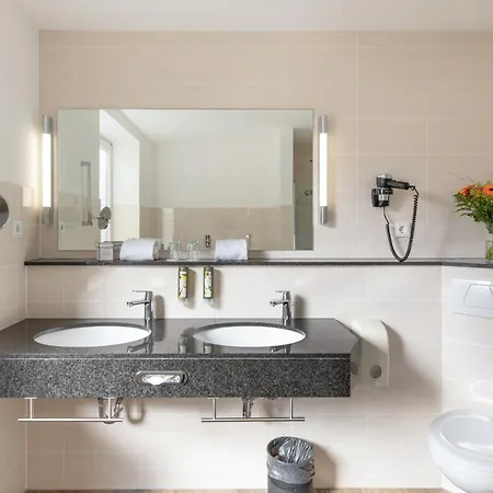 Concorde Am Leineschloss מלון