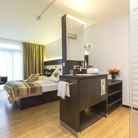 Concorde Am Leineschloss מלון 3*